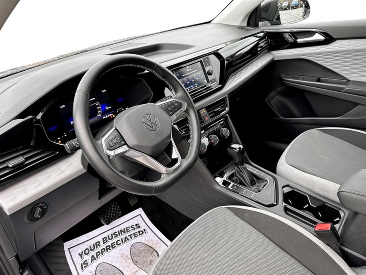 2024 Volkswagen Taos Trendline  **HEATED SW - APPLE CP** Photo