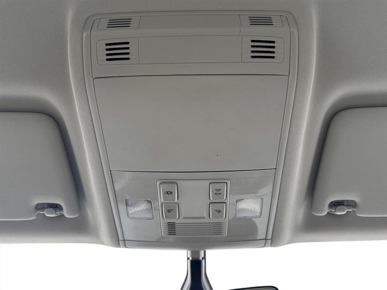 2024 Volkswagen Taos Trendline  **HEATED SW - APPLE CP** Photo