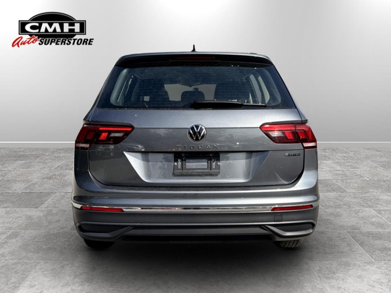 2024 Volkswagen Tiguan Trendline  **CLEAN CARFAX** Photo
