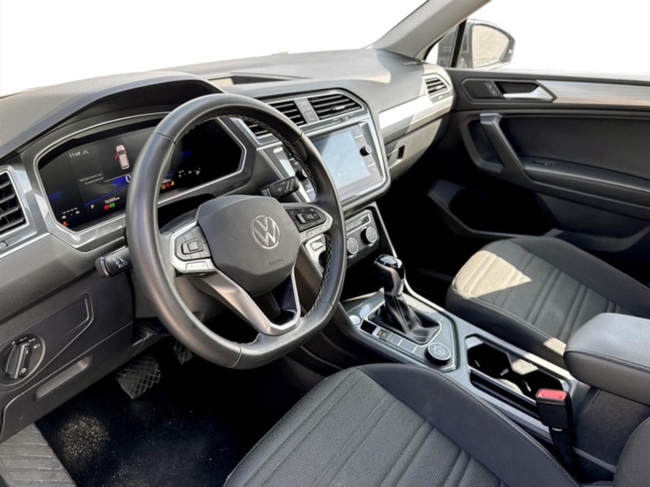 2024 Volkswagen Tiguan Trendline  **CLEAN CARFAX** Photo