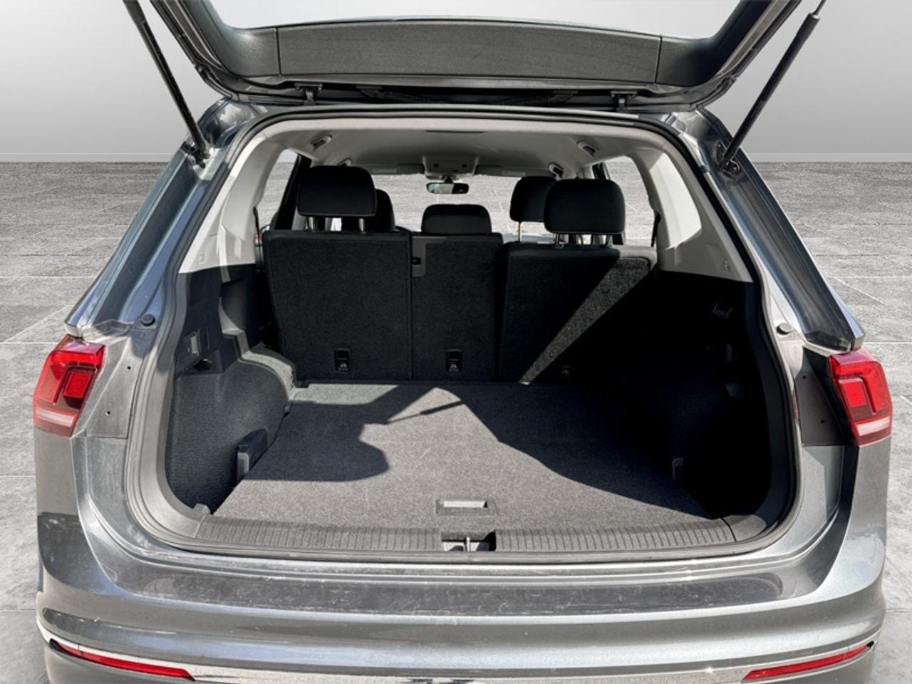 2024 Volkswagen Tiguan Trendline  **CLEAN CARFAX** Photo