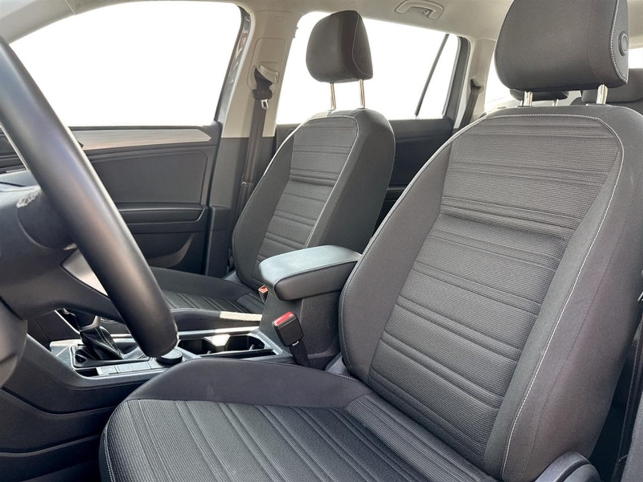 2024 Volkswagen Tiguan Trendline  **CLEAN CARFAX** Photo