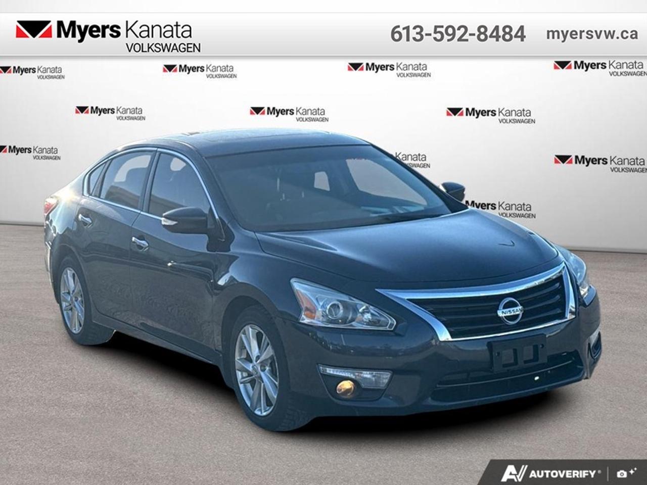 2014 Nissan Altima 2.5 SL  - Sunroof -  Leather Seats Photo