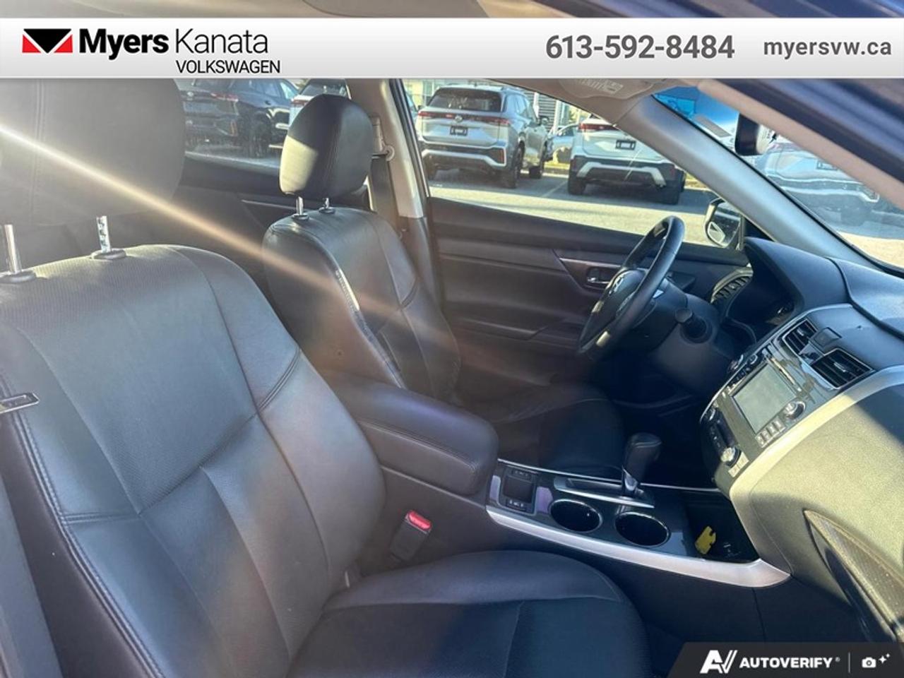 2014 Nissan Altima 2.5 SL  - Sunroof -  Leather Seats Photo