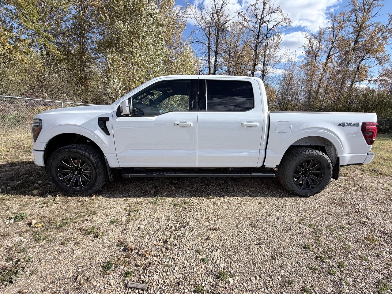 2024 Ford F-150 Lariat Photo1