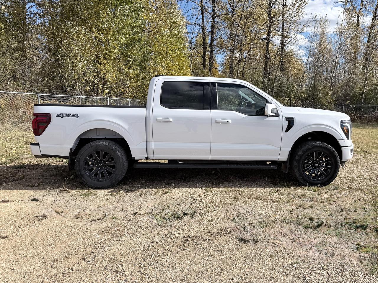 2024 Ford F-150 Lariat Photo3