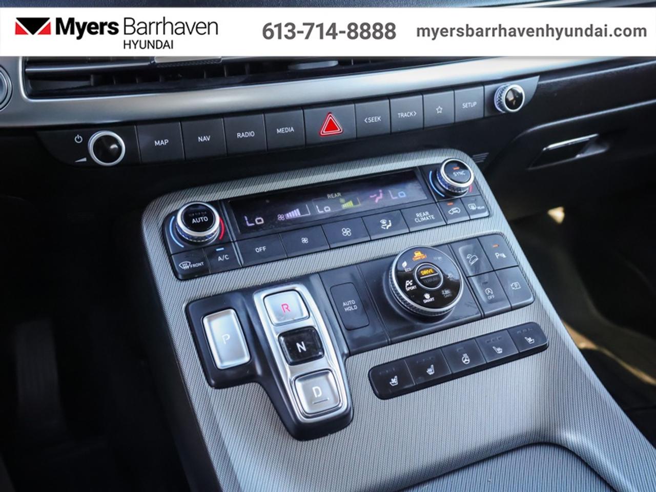 2024 Hyundai PALISADE Urban  - Cooled Seats -  Sunroof - $256 B/W Photo
