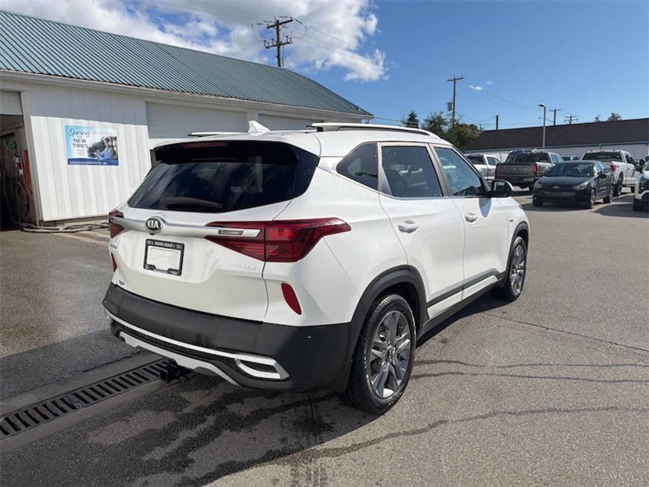 2021 Kia Seltos EX   - Sunroof Photo4