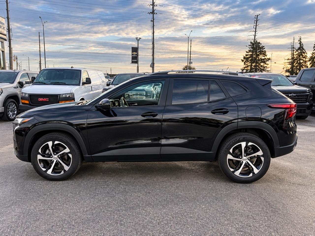 2026 Chevrolet Trax 1RS  SUNROOF Photo2