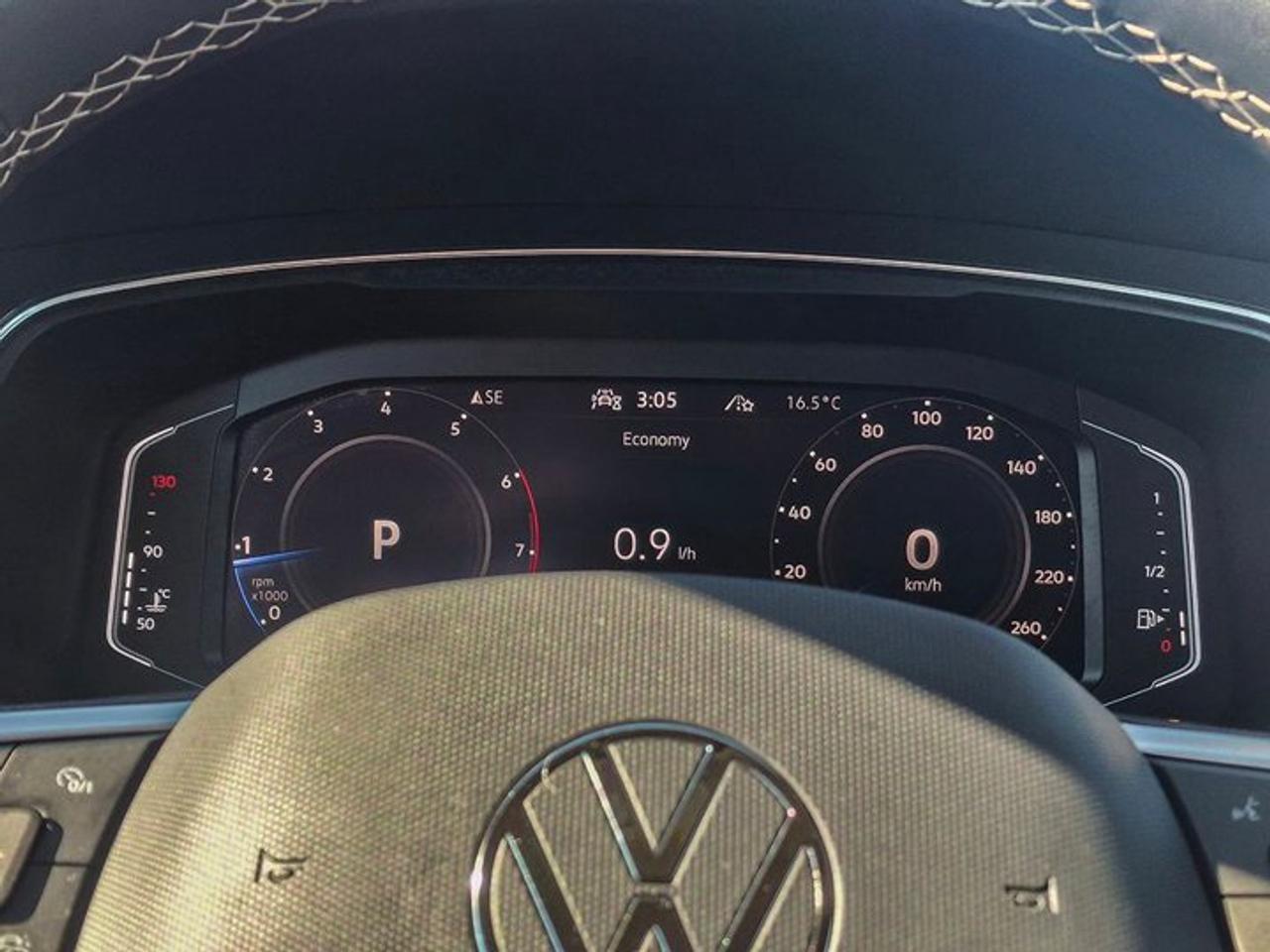 2023 Volkswagen Tiguan Comfortline AWD | 3rd Row Seat | Leather | Heated Seats | Power Seat | CarPlay + Android | and More! Photo
