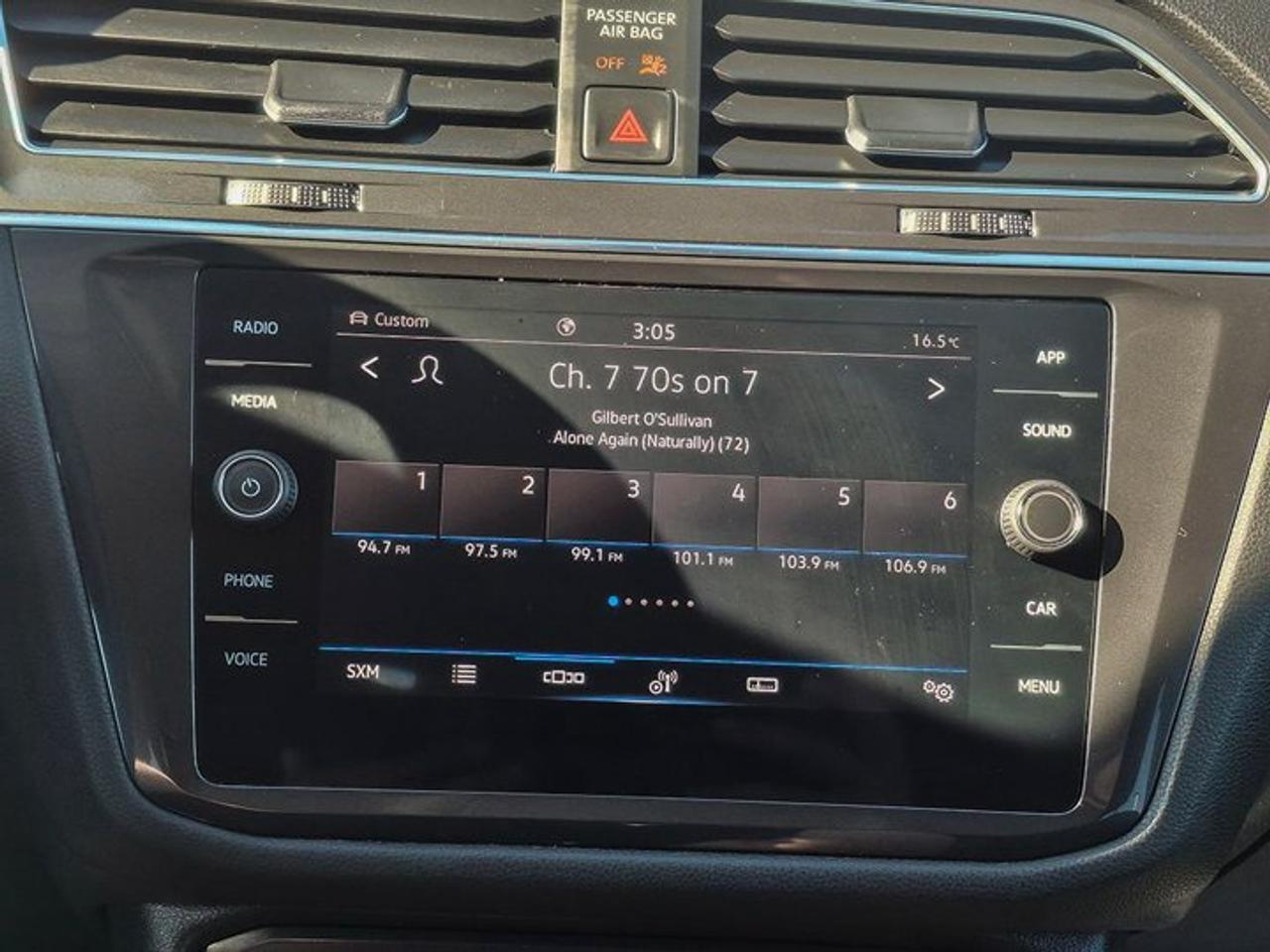 2023 Volkswagen Tiguan Comfortline AWD | 3rd Row Seat | Leather | Heated Seats | Power Seat | CarPlay + Android | and More! Photo