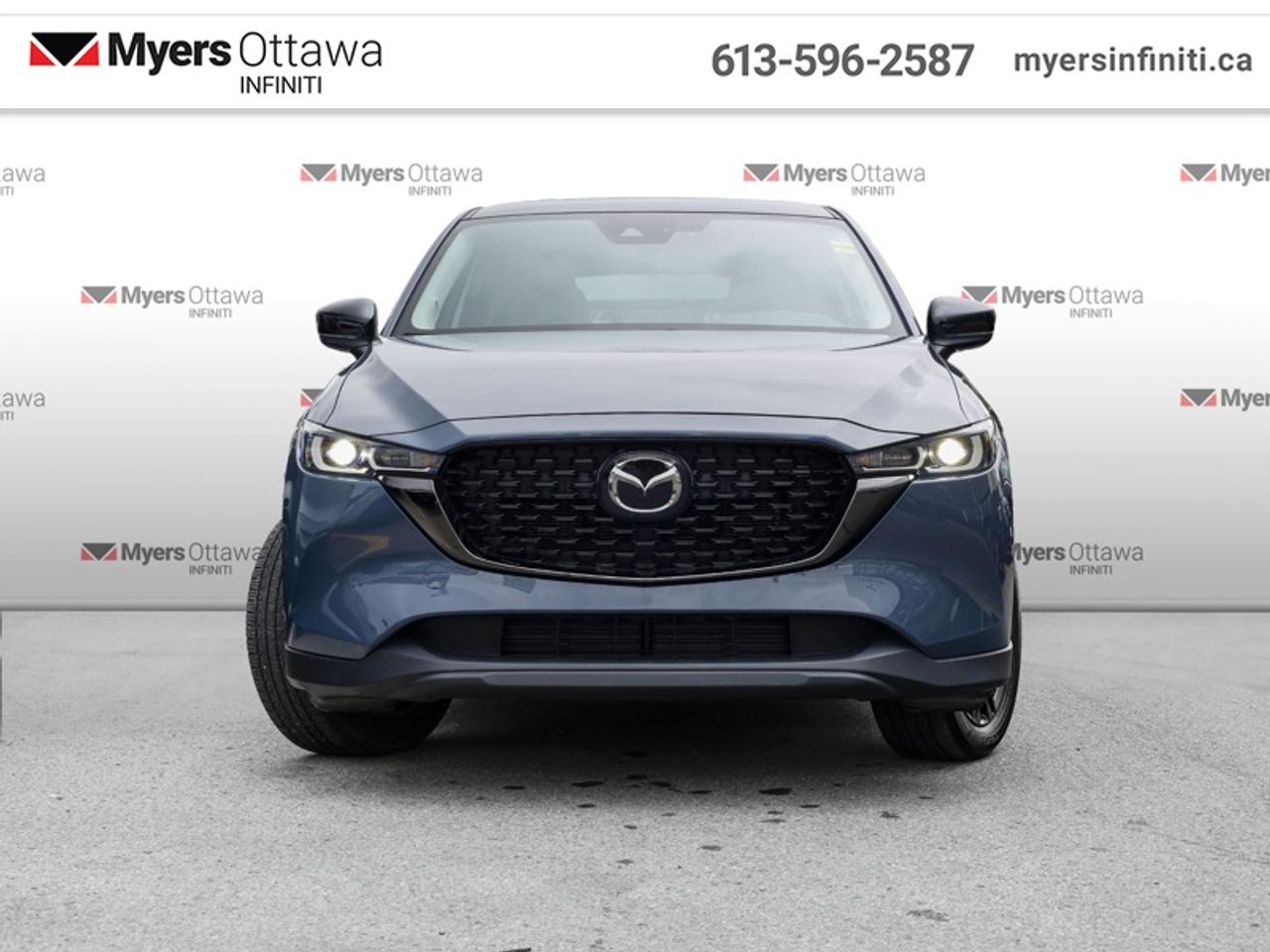 2023 Mazda CX-5 Kuro  Sunroof, Power Liftgate, Low KMS! Photo