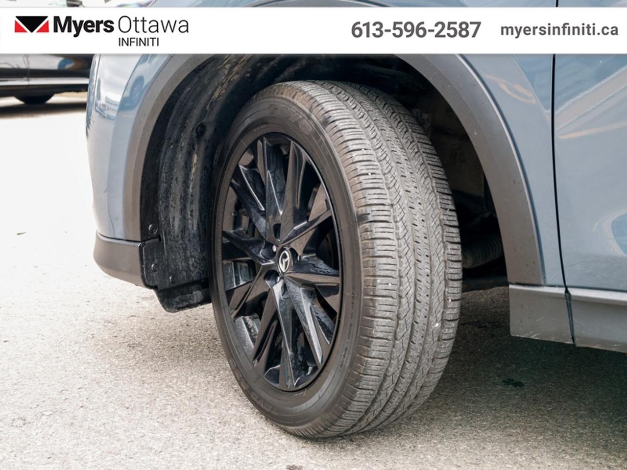 2023 Mazda CX-5 Kuro  Sunroof, Power Liftgate, Low KMS! Photo