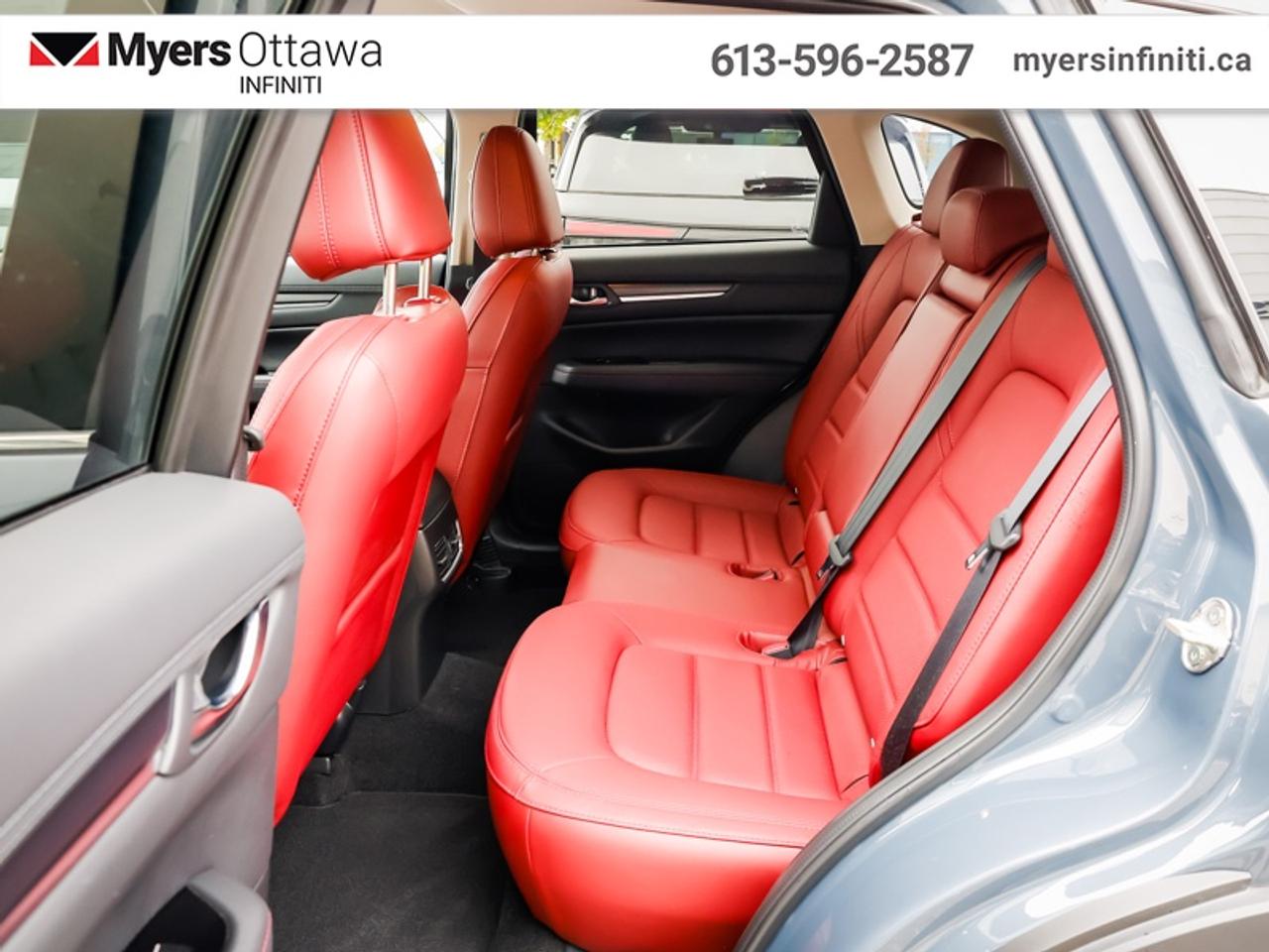 2023 Mazda CX-5 Kuro  Sunroof, Power Liftgate, Low KMS! Photo
