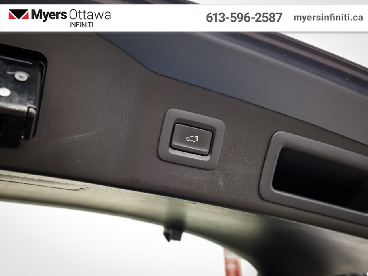 2023 Mazda CX-5 Kuro  Sunroof, Power Liftgate, Low KMS! Photo