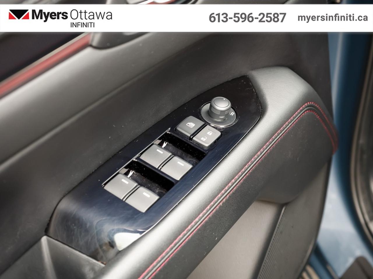 2023 Mazda CX-5 Kuro  Sunroof, Power Liftgate, Low KMS! Photo