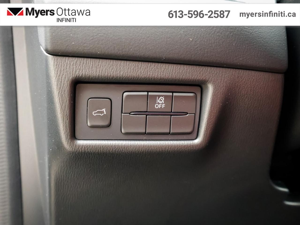 2023 Mazda CX-5 Kuro  Sunroof, Power Liftgate, Low KMS! Photo