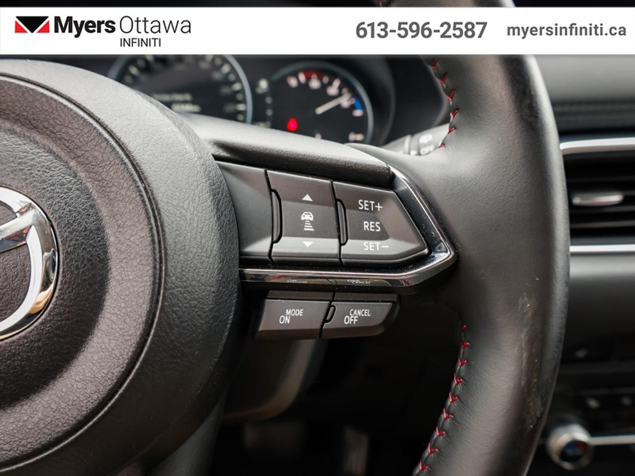2023 Mazda CX-5 Kuro  Sunroof, Power Liftgate, Low KMS! Photo