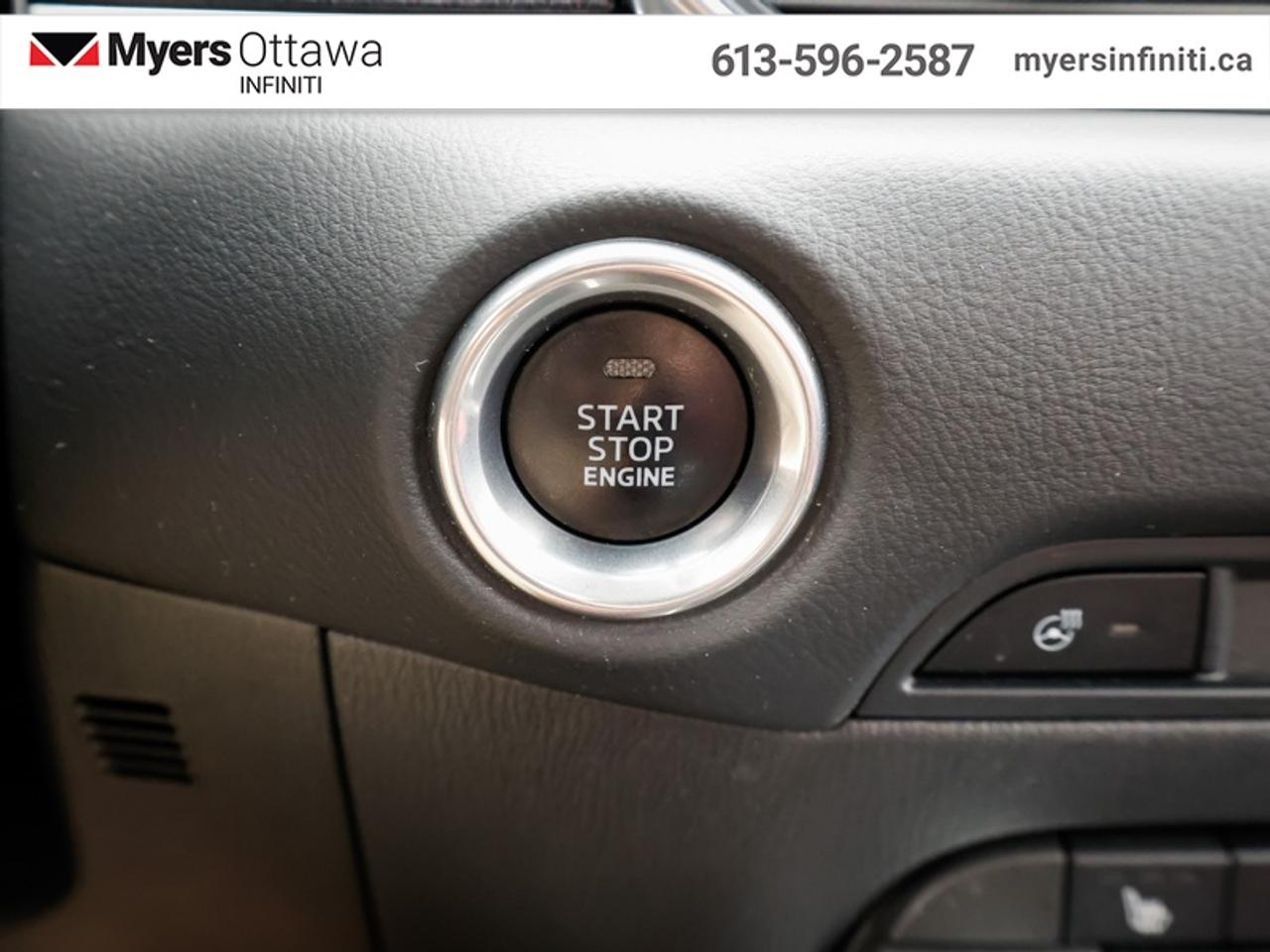 2023 Mazda CX-5 Kuro  Sunroof, Power Liftgate, Low KMS! Photo
