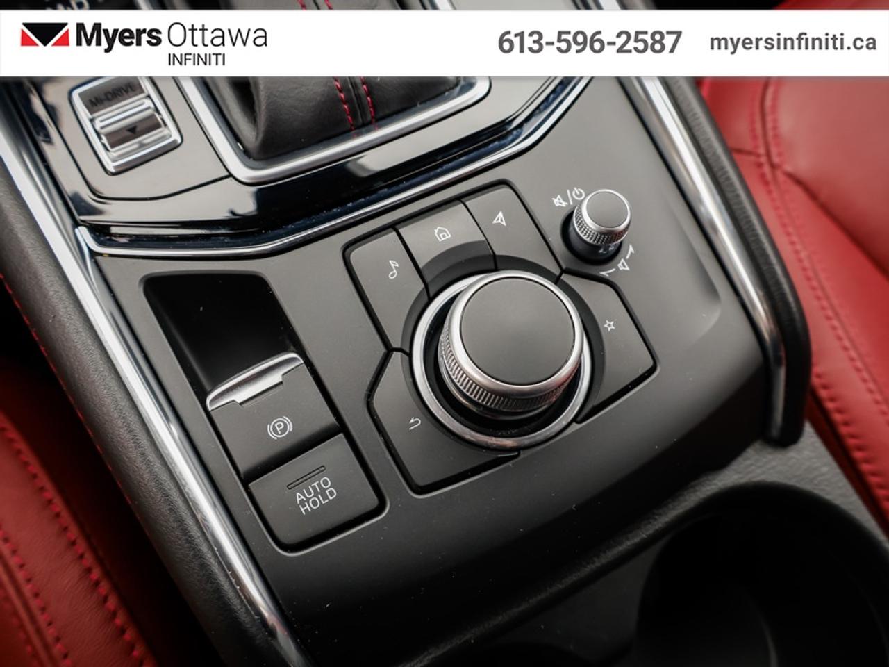 2023 Mazda CX-5 Kuro  Sunroof, Power Liftgate, Low KMS! Photo