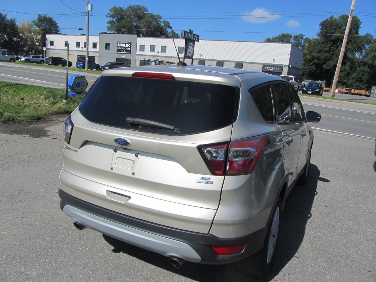 2017 Ford Escape SE 4WD Photo