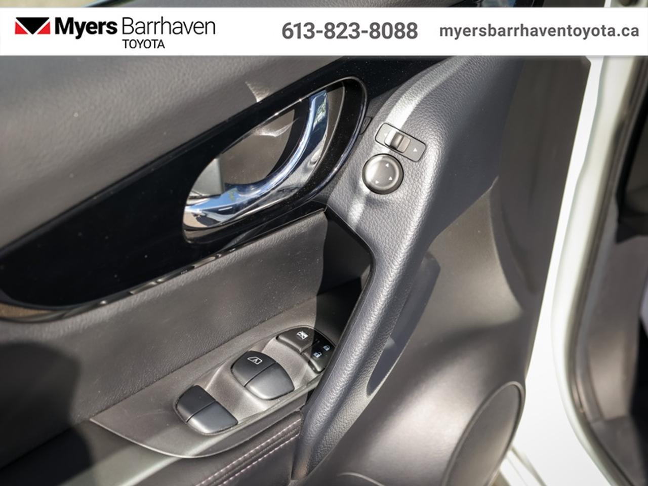 2023 Nissan Qashqai SV AWD  - Sunroof -  Heated Seats - $176 B/W Photo