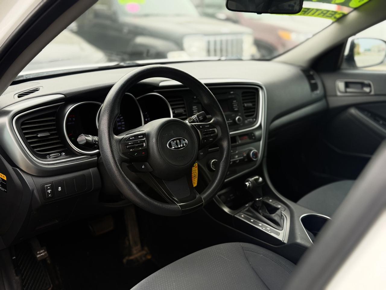 2015 Kia Optima LX - NO ACCIDENTS - ONE OWNER Photo