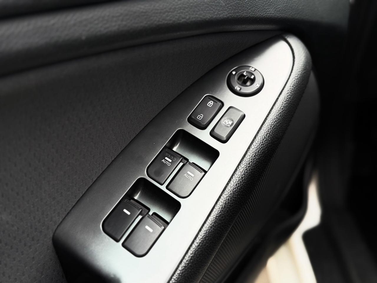2015 Kia Optima LX - NO ACCIDENTS - ONE OWNER Photo