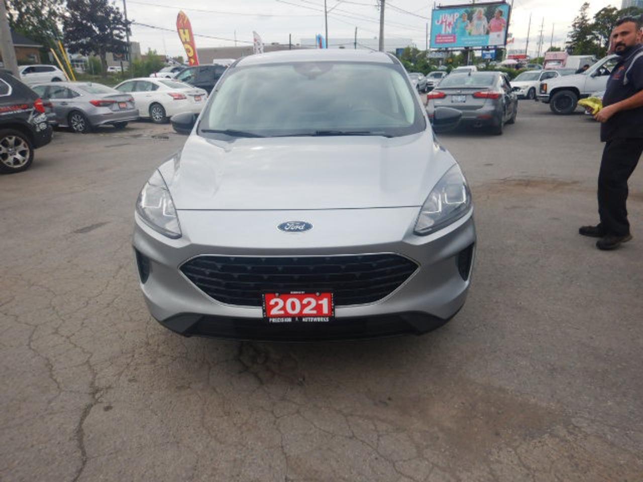 2021 Ford Escape SE Photo