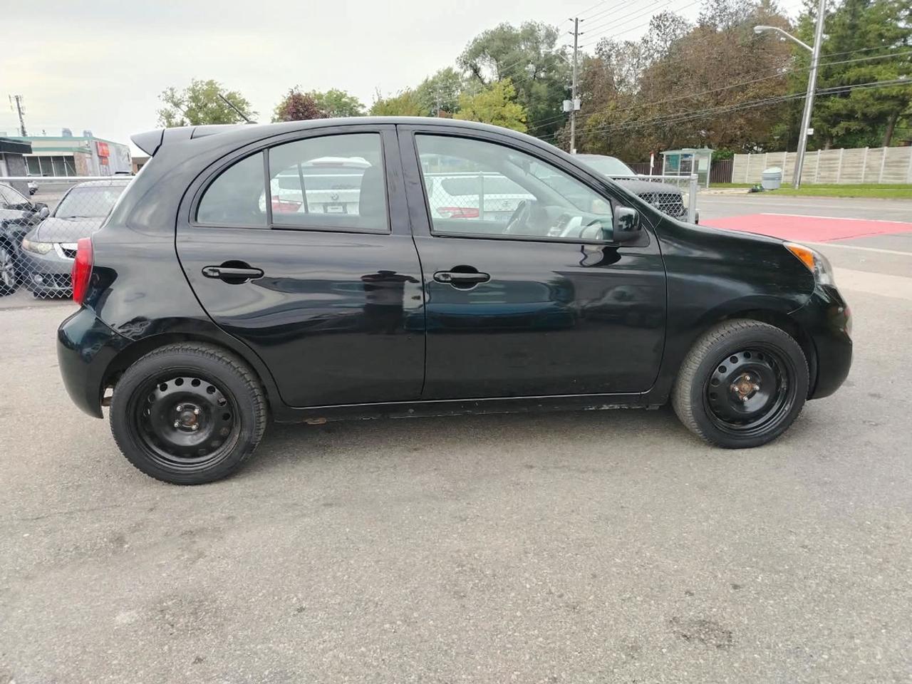 2016 Nissan Micra SV Photo
