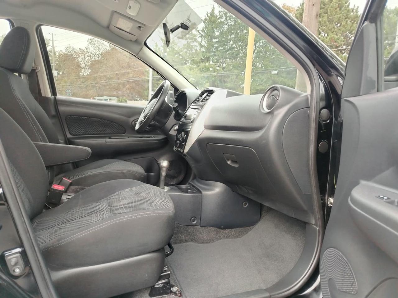 2016 Nissan Micra SV Photo
