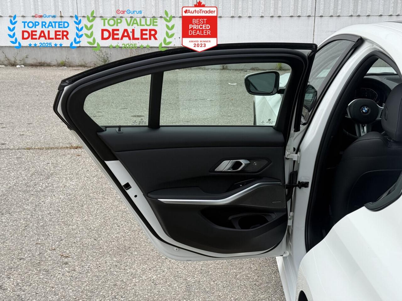 2020 BMW 3 Series 330i //M PKG | HARMAN KARDON | PANO | LOADED Photo