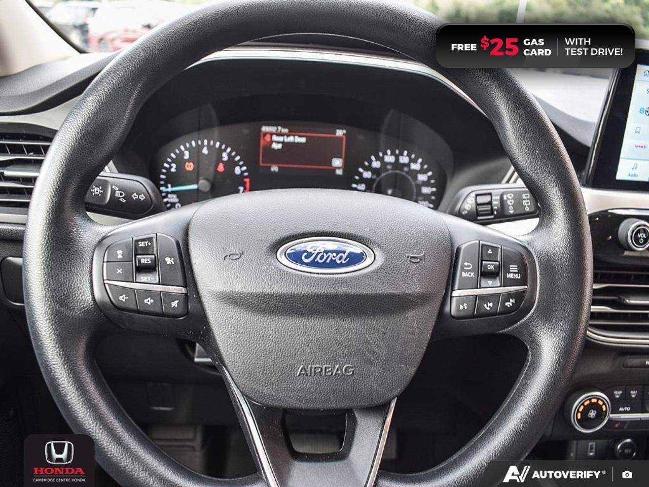 2020 Ford Escape SE Photo