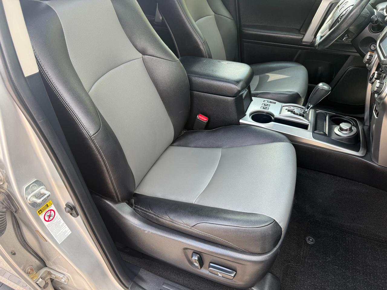 2014 Toyota 4Runner 7PASS/NAV/NO ACCIDENTS/SERVICE RECORDS/CERTIFIED! Photo