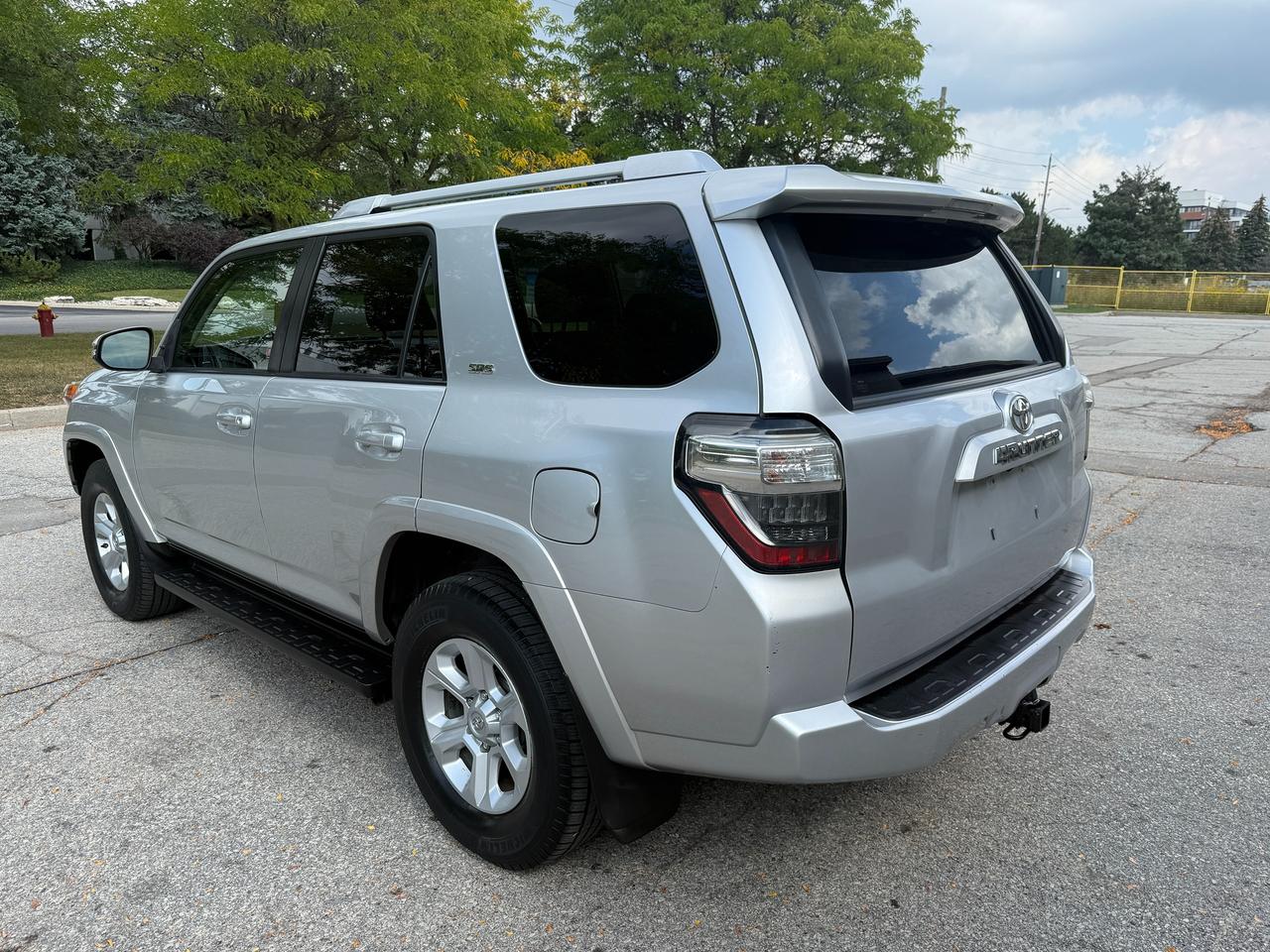 2014 Toyota 4Runner 7PASS/NAV/NO ACCIDENTS/SERVICE RECORDS/CERTIFIED! Photo