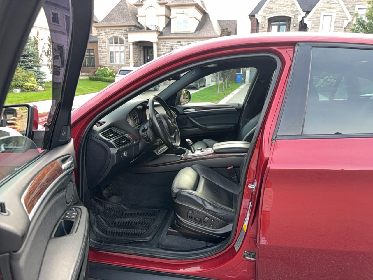 2009 BMW X6 50i Photo