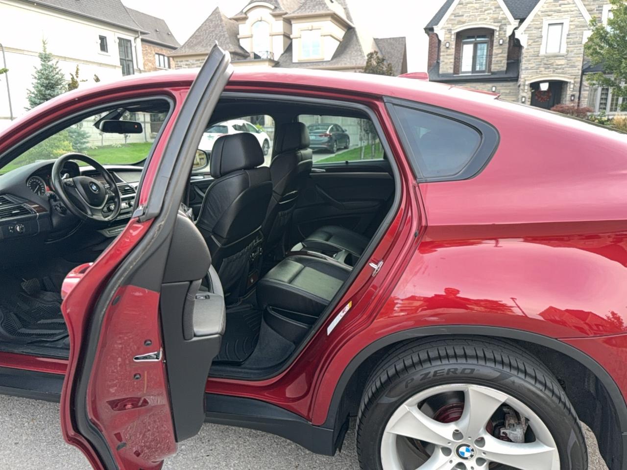 2009 BMW X6 50i Photo