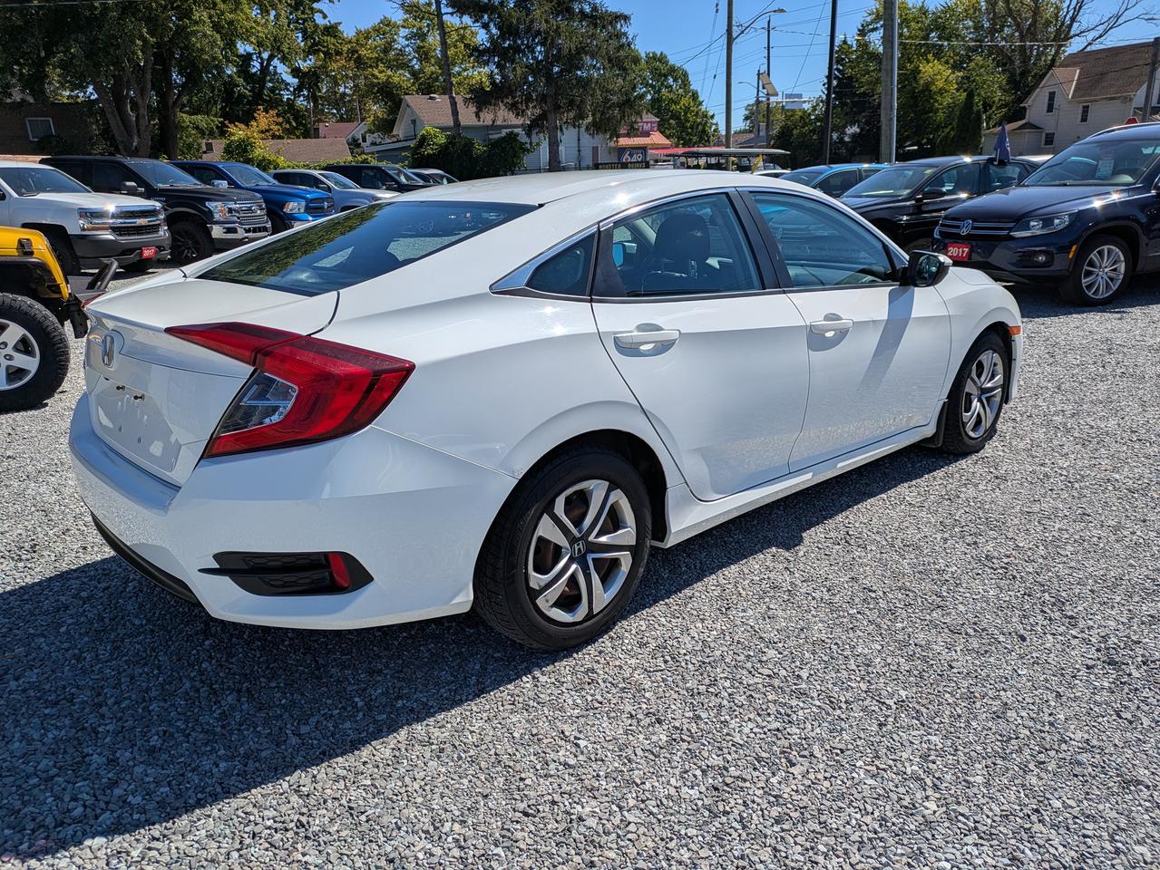 2018 Honda Civic LX CVT Photo4