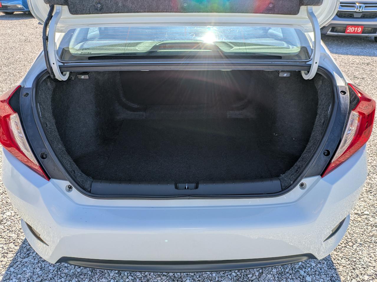 2018 Honda Civic LX CVT Photo
