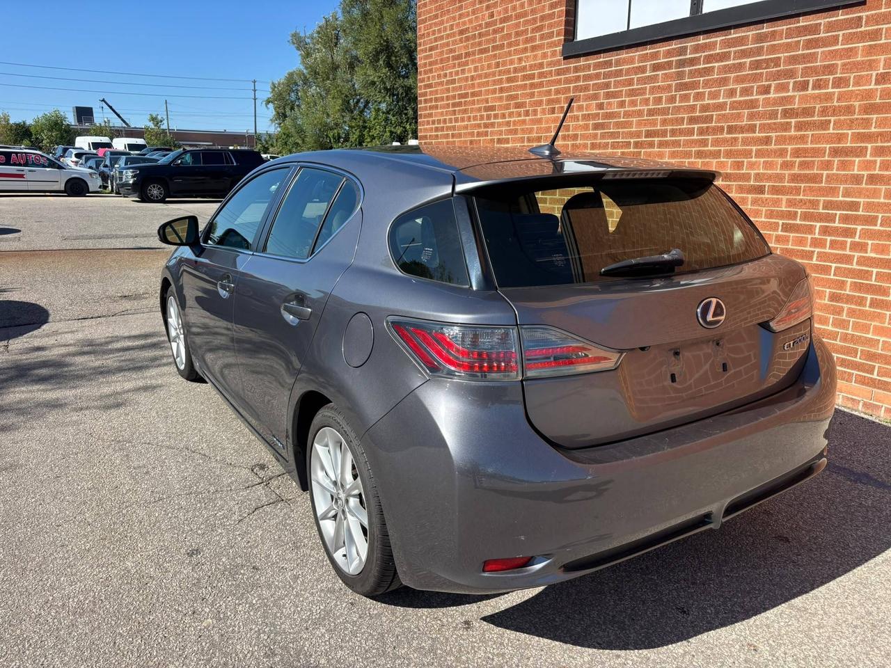 2013 Lexus CT 200h FWD 4dr Hybrid Photo1