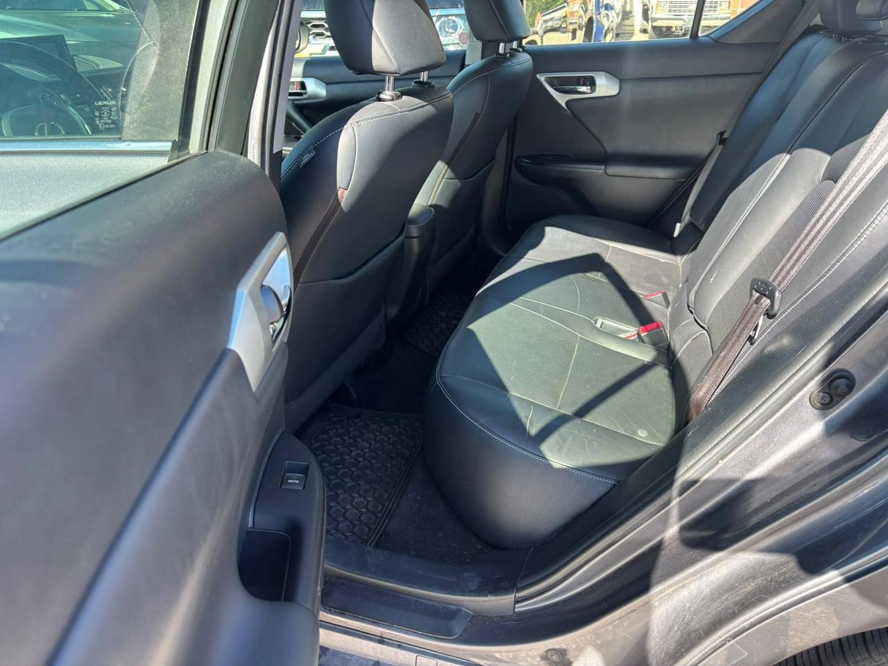 2013 Lexus CT 200h FWD 4dr Hybrid Photo