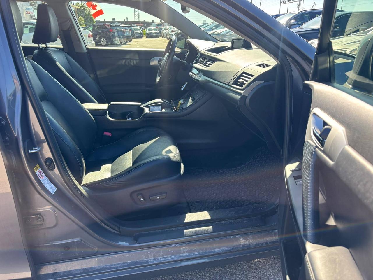 2013 Lexus CT 200h FWD 4dr Hybrid Photo