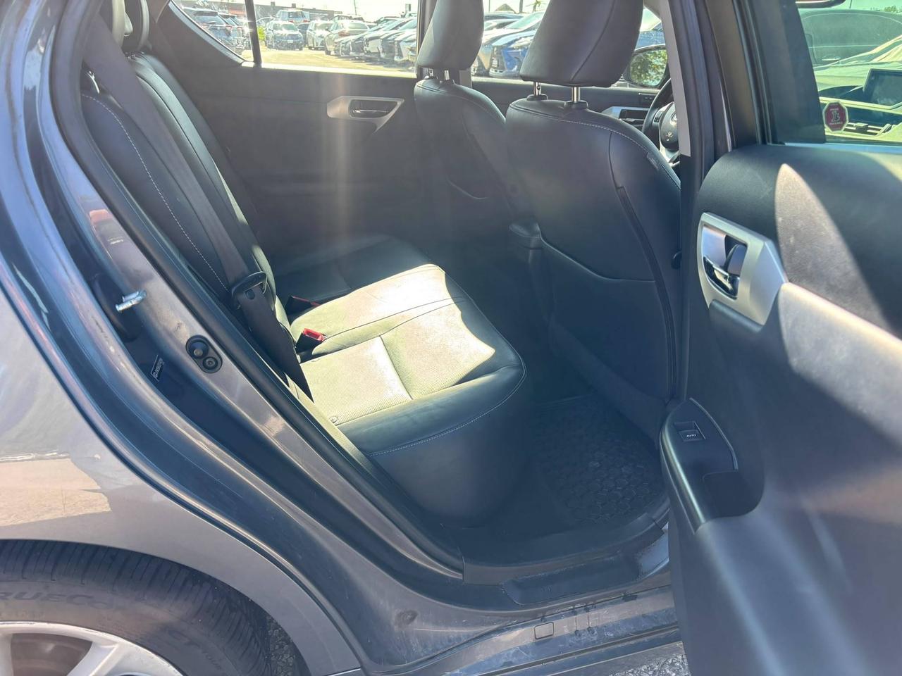 2013 Lexus CT 200h FWD 4dr Hybrid Photo