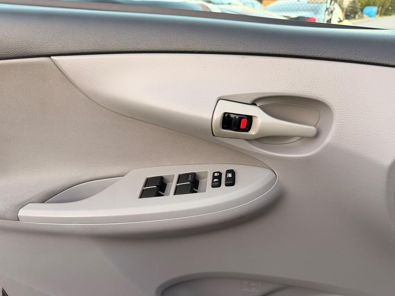 2012 Toyota Corolla CE Photo