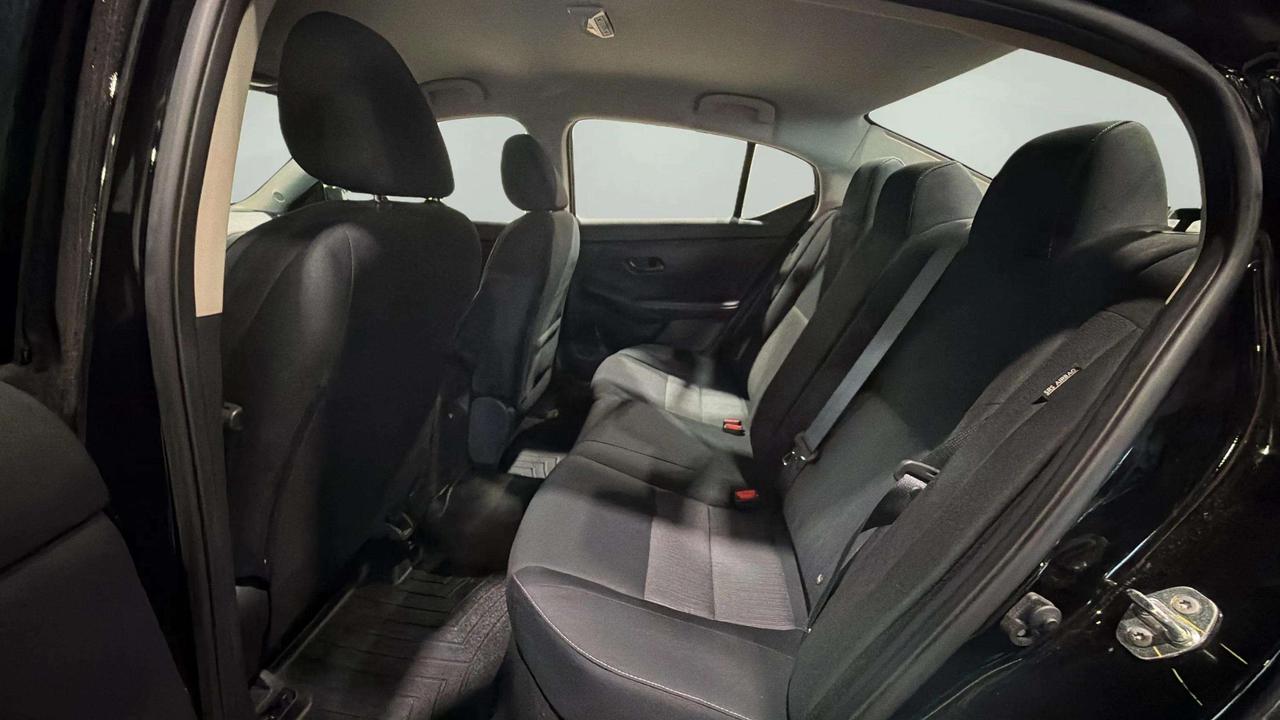 2024 Nissan Sentra SV| CLEAN CARFAX| STARTER| BLIND SPOT| HTD SEATS Photo