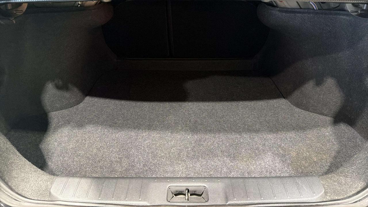 2024 Nissan Sentra SV| CLEAN CARFAX| STARTER| BLIND SPOT| HTD SEATS Photo