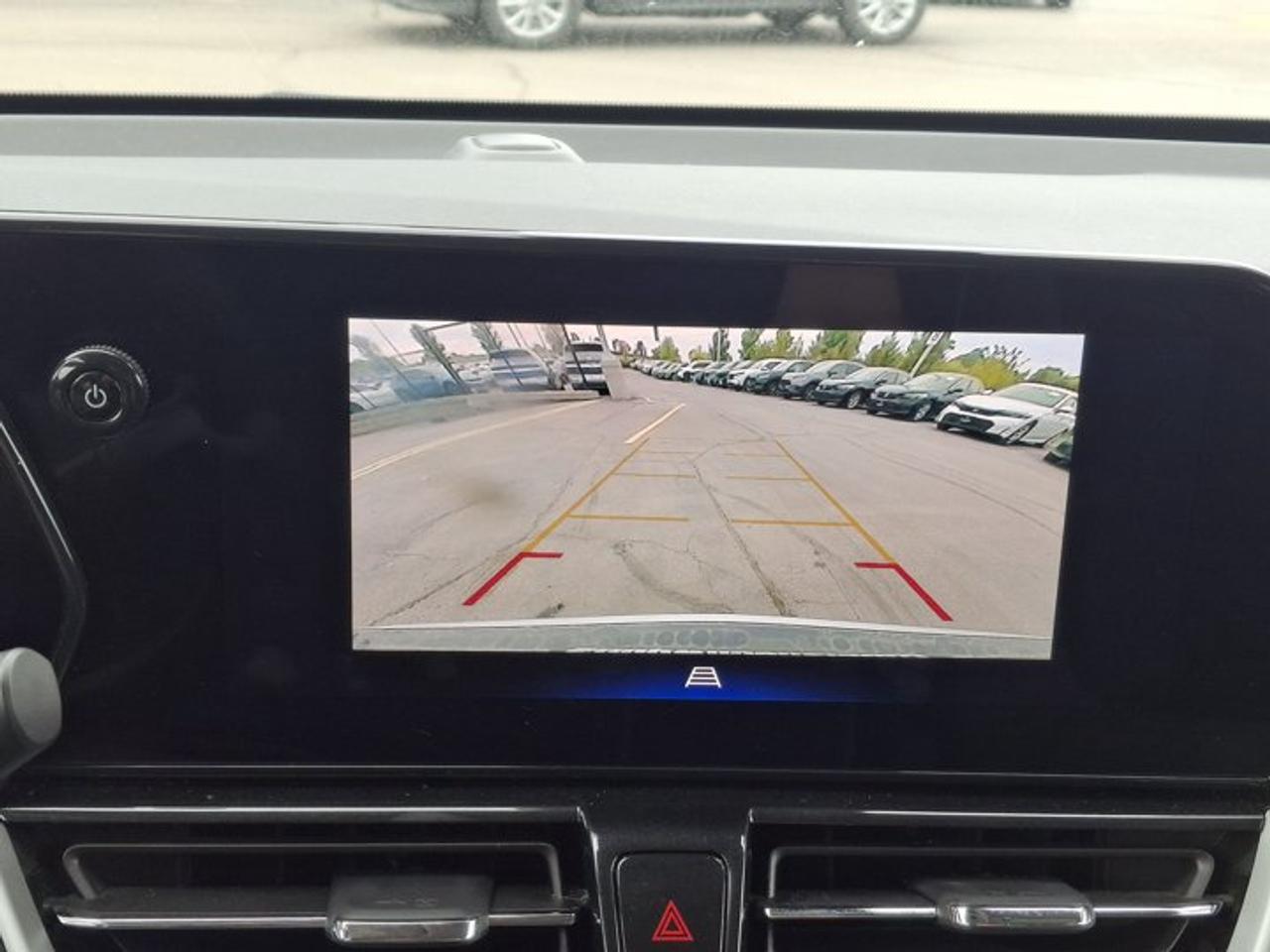 2024 Chevrolet TrailBlazer LT AWD | Heated Wheel + Seats | Remote Start | CarPlay + Android | BSA + RCTA | Rear Cam and More ! Photo