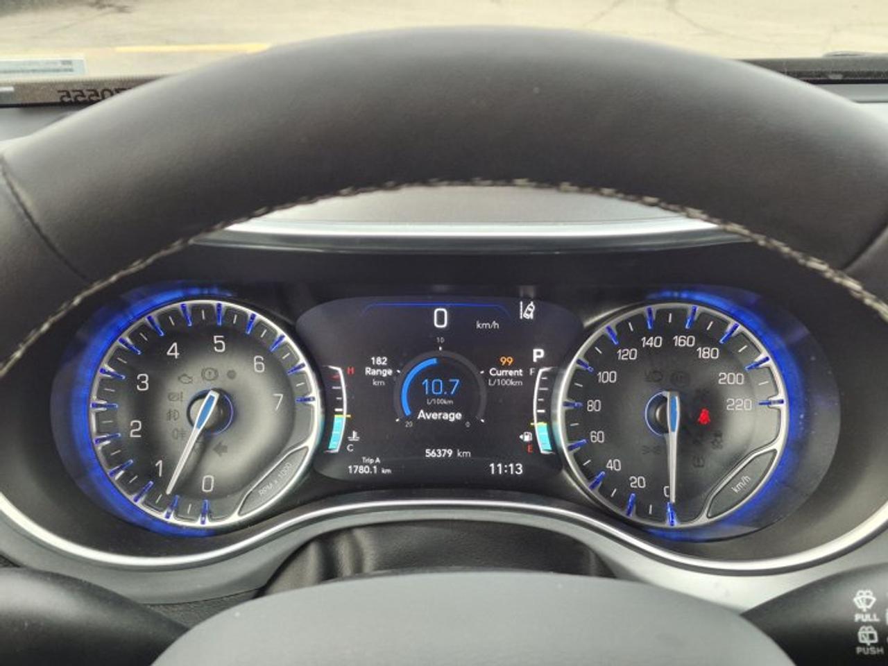 2025 Chrysler Pacifica Limited | Sunroof | Leather | Nav | Adaptive Cruise | Power Sliding Doors + Hatch | and More ! Photo