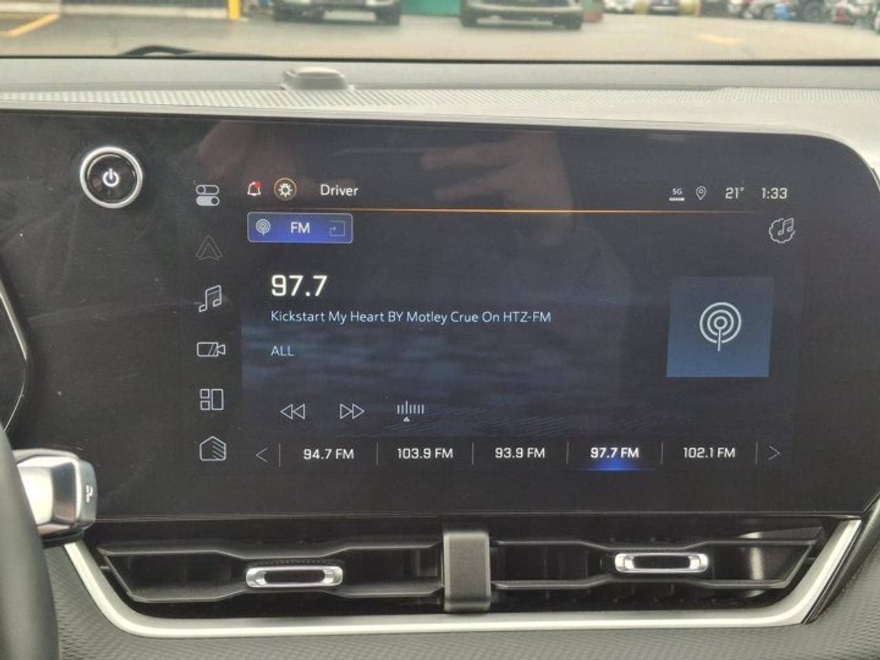 2025 Chevrolet Equinox AWD LT | Safety & Tech Pkg | 360 Camera | Heated Wheel + Seats | Remote Start and More! Photo
