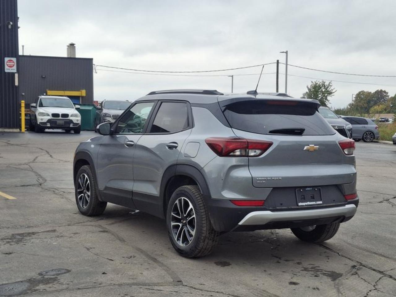 2024 Chevrolet TrailBlazer LT AWD | Heated Wheel + Seats | Remote Start | CarPlay + Android | BSA + RCTA | Rear Cam & More ! Photo